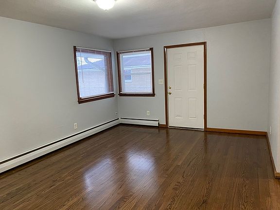 2nd image of 2118 Bethesda Blvd #2118