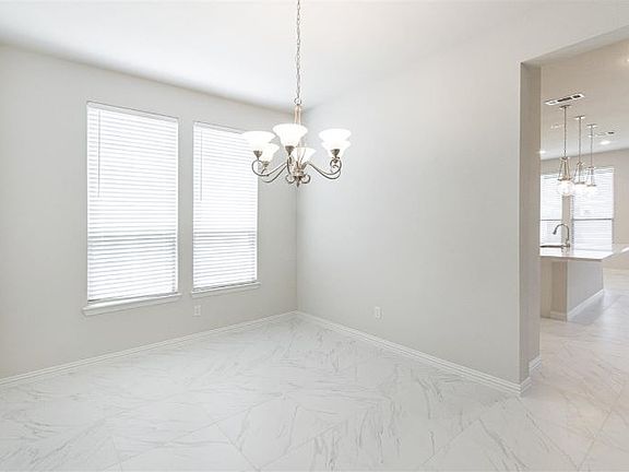 5th image of 605 Bosque River Dr