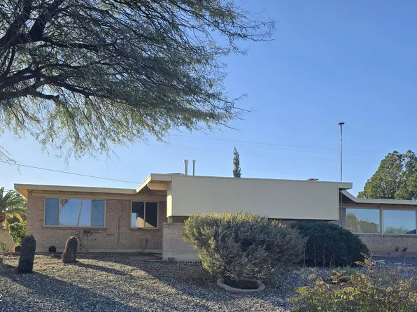 8556 E Kenyon Dr, Tucson, AZ 85710