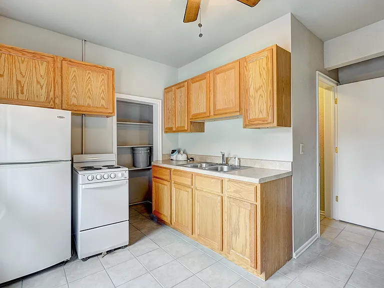 440 Elm Ave #3 — Photo 5