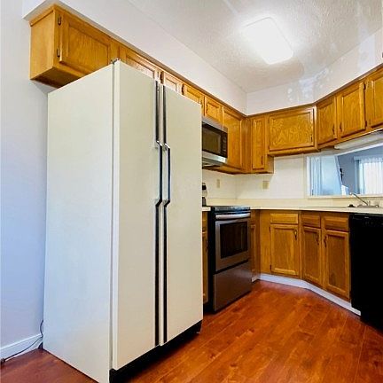 4th image of 7812 Fitzgerald Ct