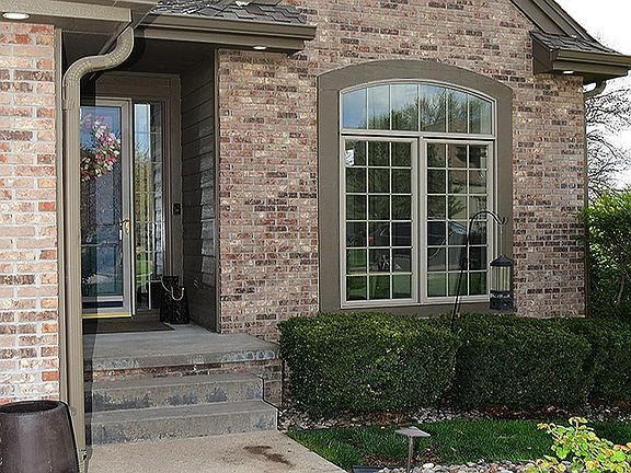 3rd image of 21905 Stanford Cir