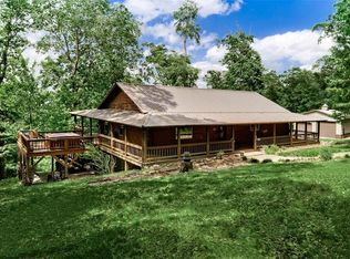 166 Green Glory Rd, Eureka Springs, AR 72631