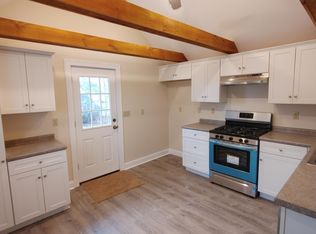89 Old Broadway W #1, North Haven, CT 06473