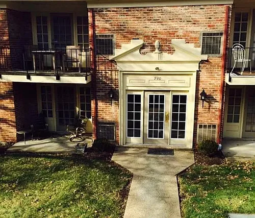 930 Margarite Dr #D Photo 1