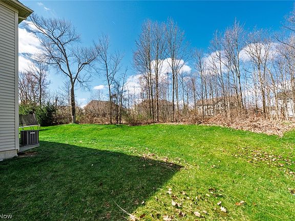 4th image of 9403 Grace Dr