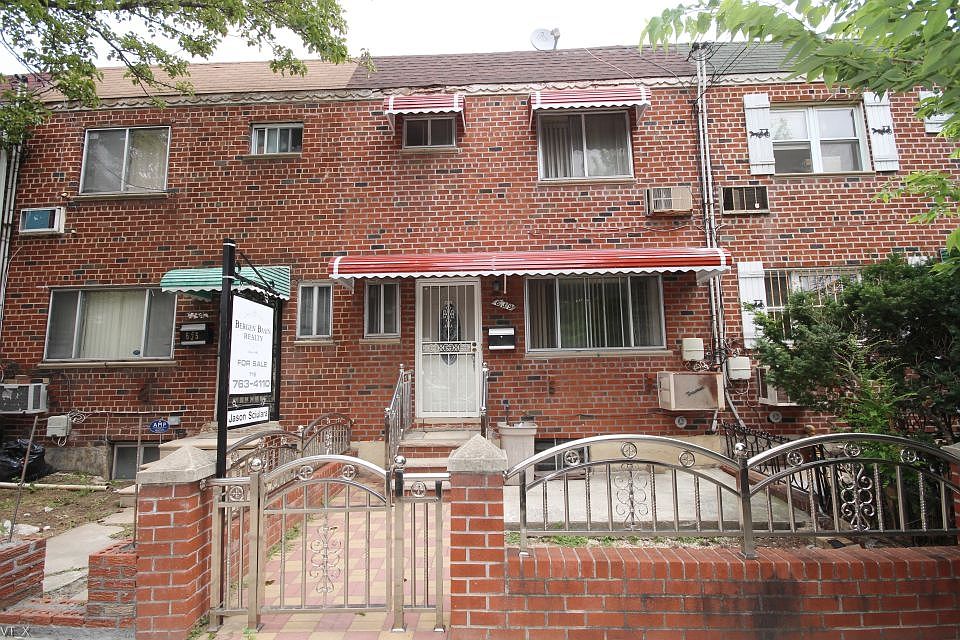 1st image of 639 E 78th St