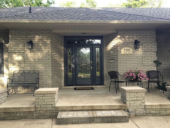 2nd image of 2391 Nichols St