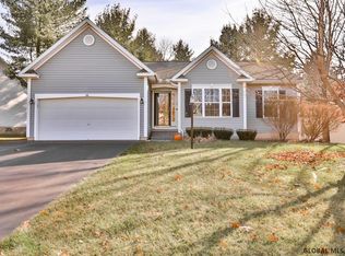 12 Slatestone Dr, Scotia, NY 12302