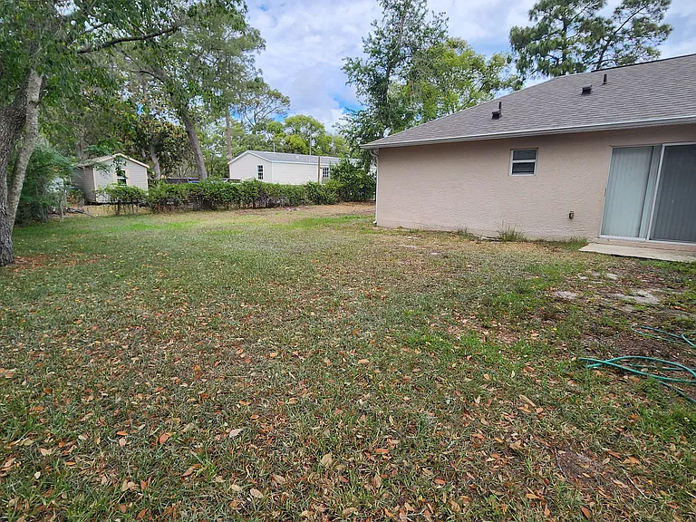3197 Harrow Rd — Photo 2