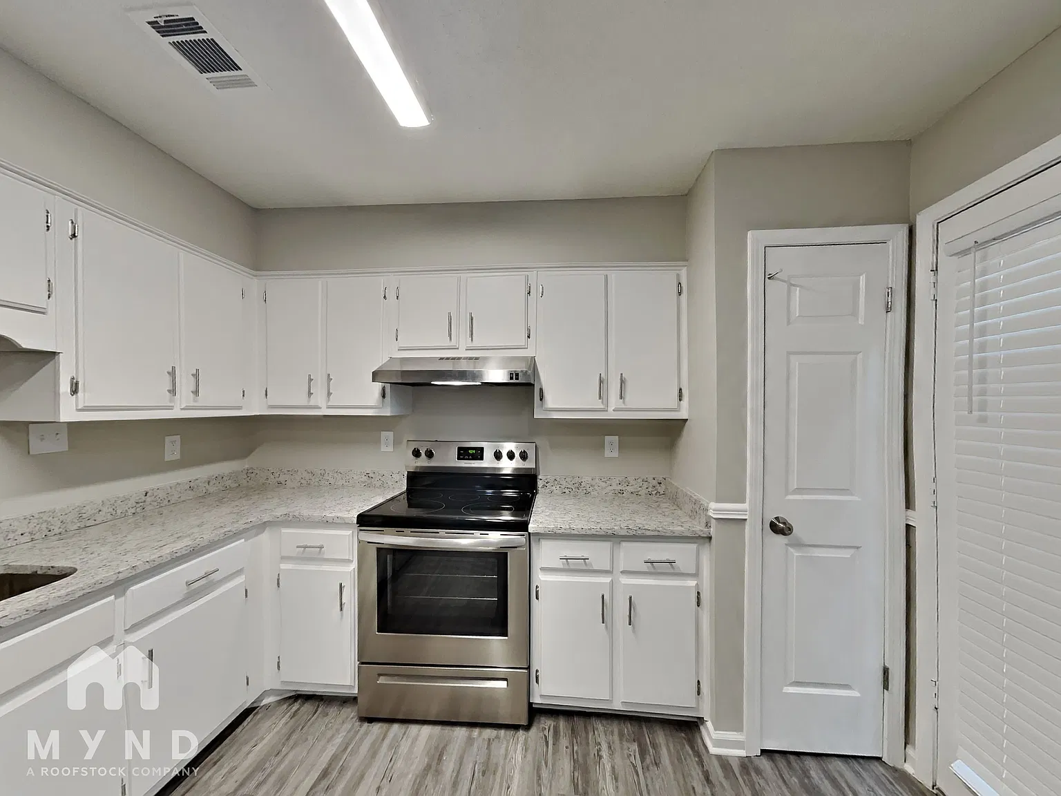 3 bed, 2.0 bath, 1497 sqft, $1,575 — Photo 3