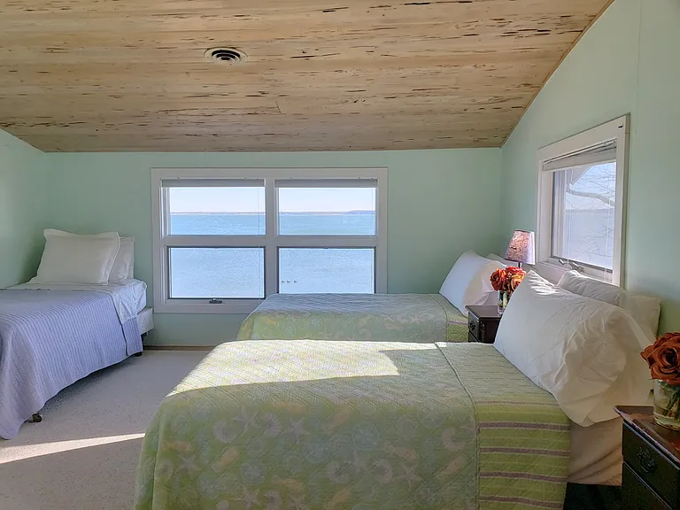11 Beach Rd — Photo 26