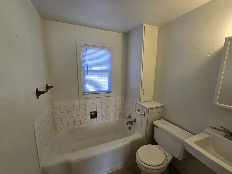 251 Madison St — Photo 15