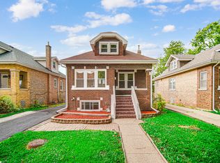 1426 S 10th Ave, Maywood, IL 60153