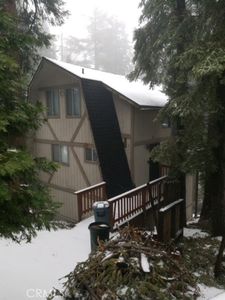 717 Ivy Ln, Lake Arrowhead, CA, 92352