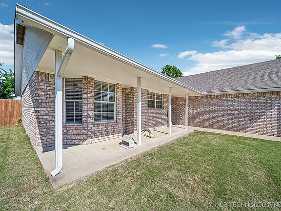 4th image of 24892 S Heartwood Dr