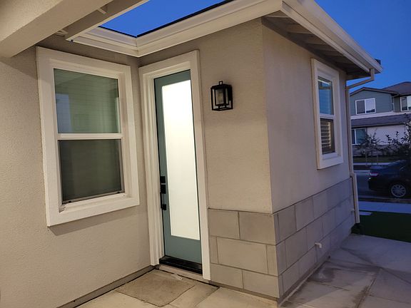4th image of 16819 Karsen Ln #1