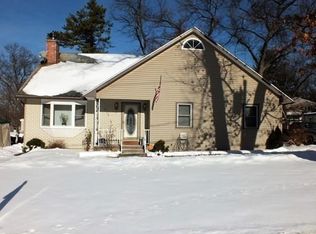 18 Baywood St, Springfield, MA 01109