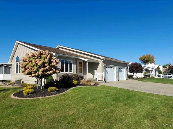 4803 E Highland Pkwy, Blasdell, NY 14219