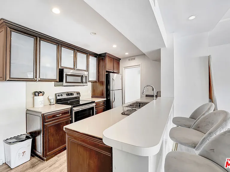 7250 Franklin Ave #503 — Photo 5