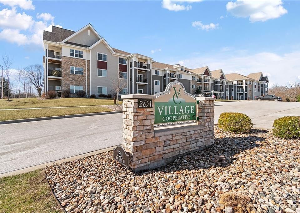 1st image of 2651 NW Barry Rd Unit 108