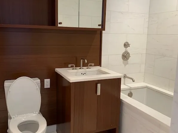 60 Riverside Boulevard image 10 of 10