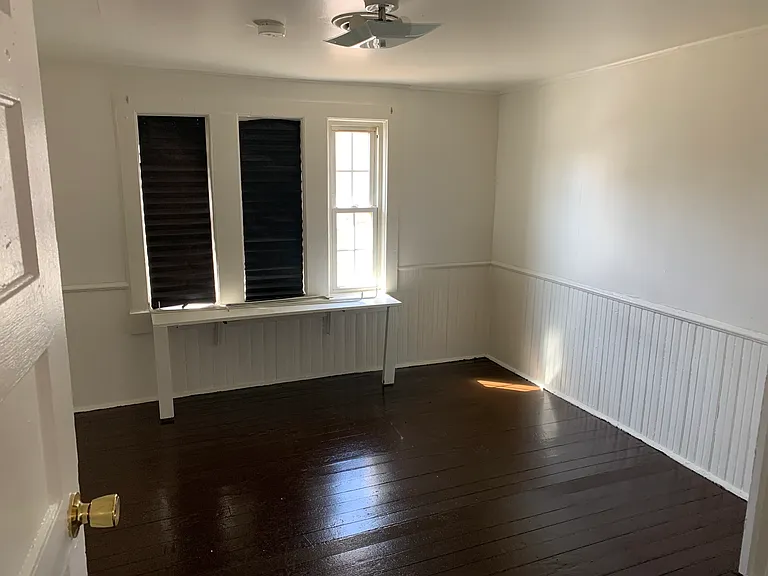 2615 E Bessemer Ave #B — Photo 4