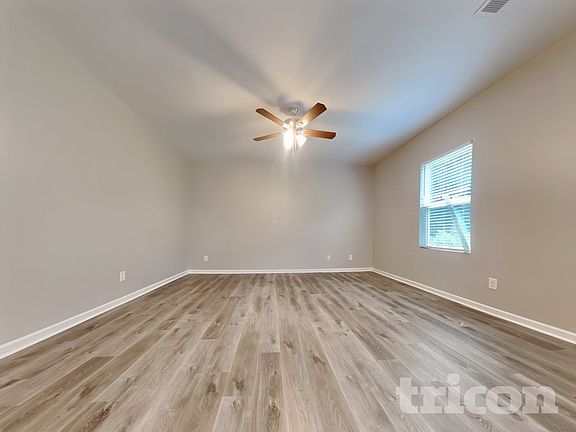 3rd image of 105 Sinclair Way