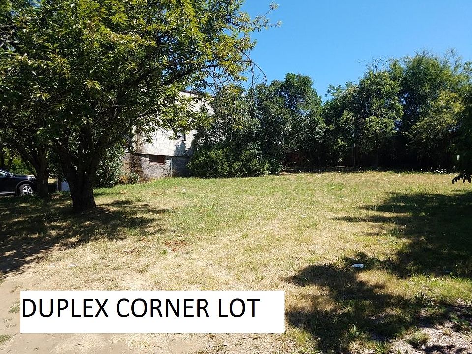 1st image of 13906 NE Glisan St