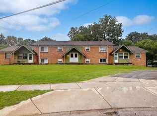 2075 Andrew St SE, Kentwood, MI 49508