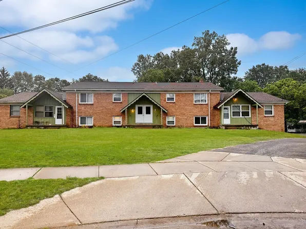 2075 Andrew St SE, Kentwood, MI 49508