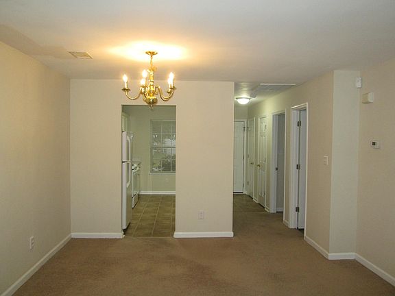 2nd image of 413 Northrop Pl