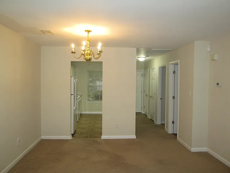 413 Northrop Pl — Photo 2