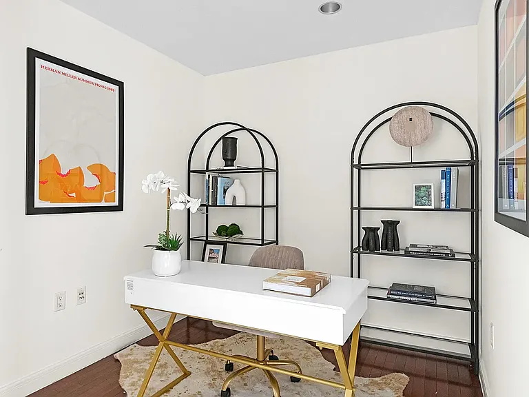 225 E 34th St #7B — Photo 9