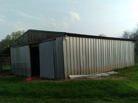 28 x 32 metal barn