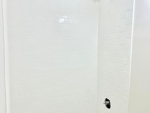 5th image of 4302 S Fairfield Ave #4