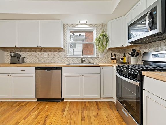4th image of 21 Virginia Ave