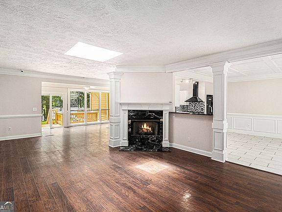 4th image of 96 Pointe View Ct