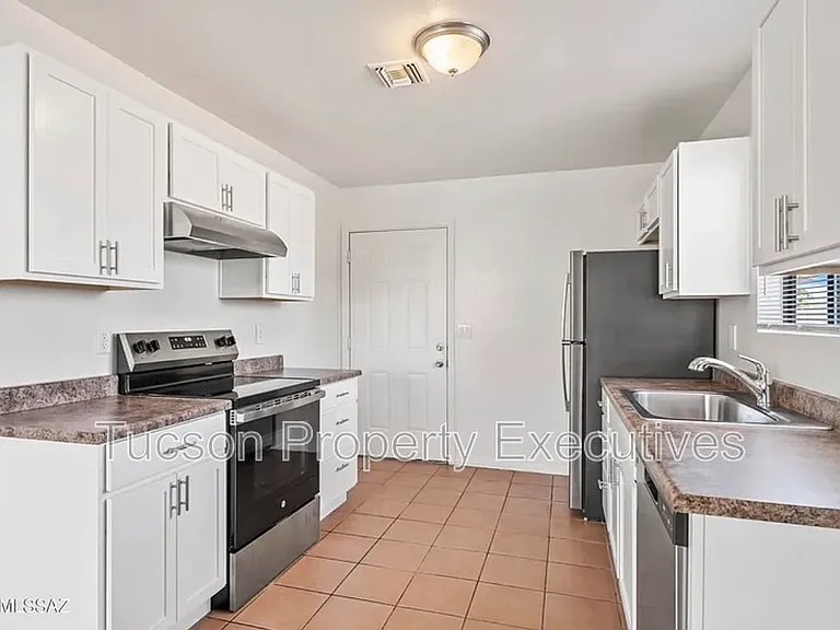 1107 W Sonora St #1 — Photo 27