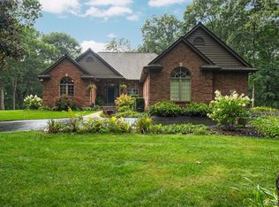1438 Duff Ln, Milford, MI