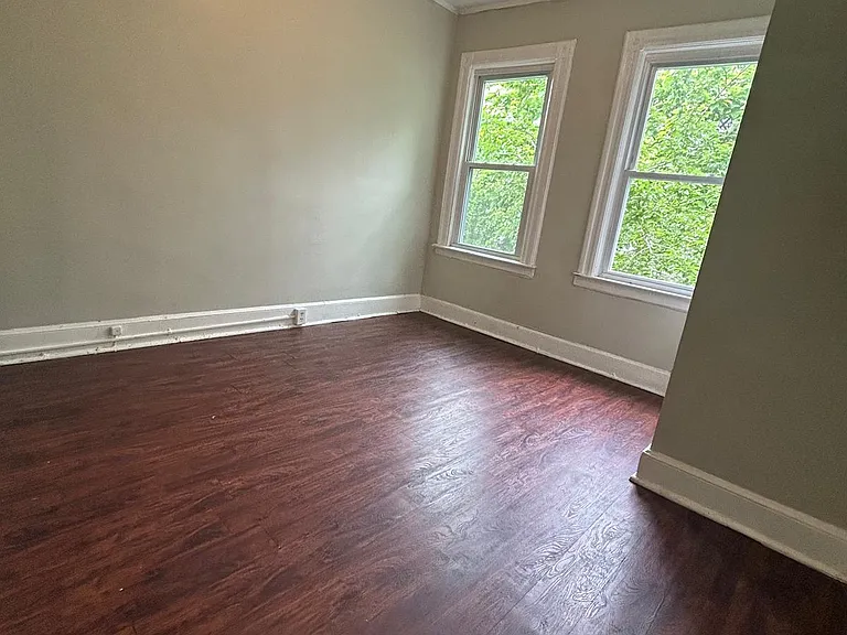 76 Eaton Pl #2B — Photo 6