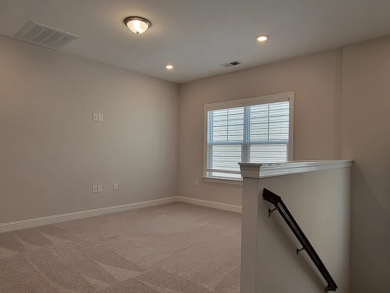745 Cormiche Ln — Photo 20
