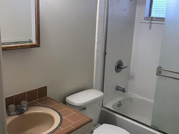4th image of 2530 S St APT 1