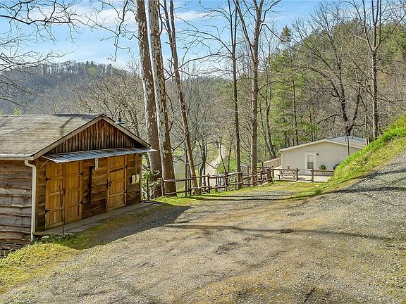 5th image of 860 W. Sugar Tree Road