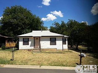 5116 Langley Rd, River Oaks, TX 76114