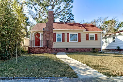 2048 Jefferson St Photo 1