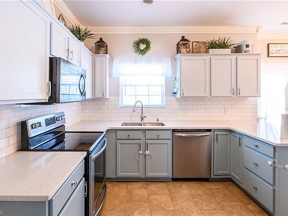 3rd image of 1011 Woodland Pointe Dr