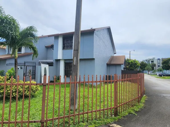9906 NW 80th Pl #2111, Hialeah Gardens, FL 33016