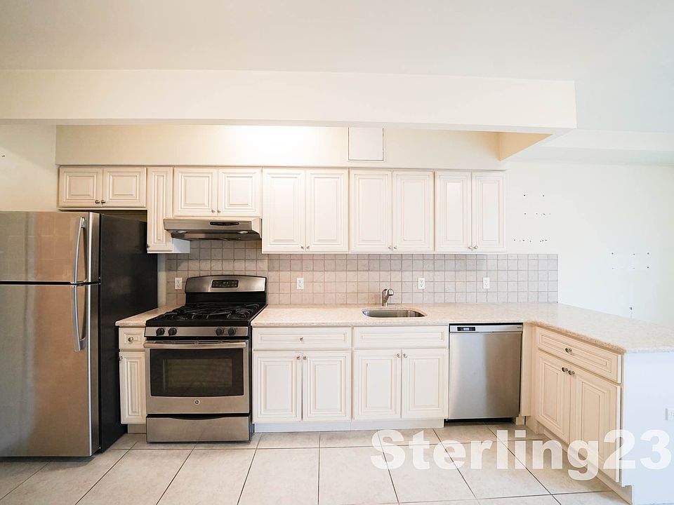 1st image of 26-18 23rd Ave #2R