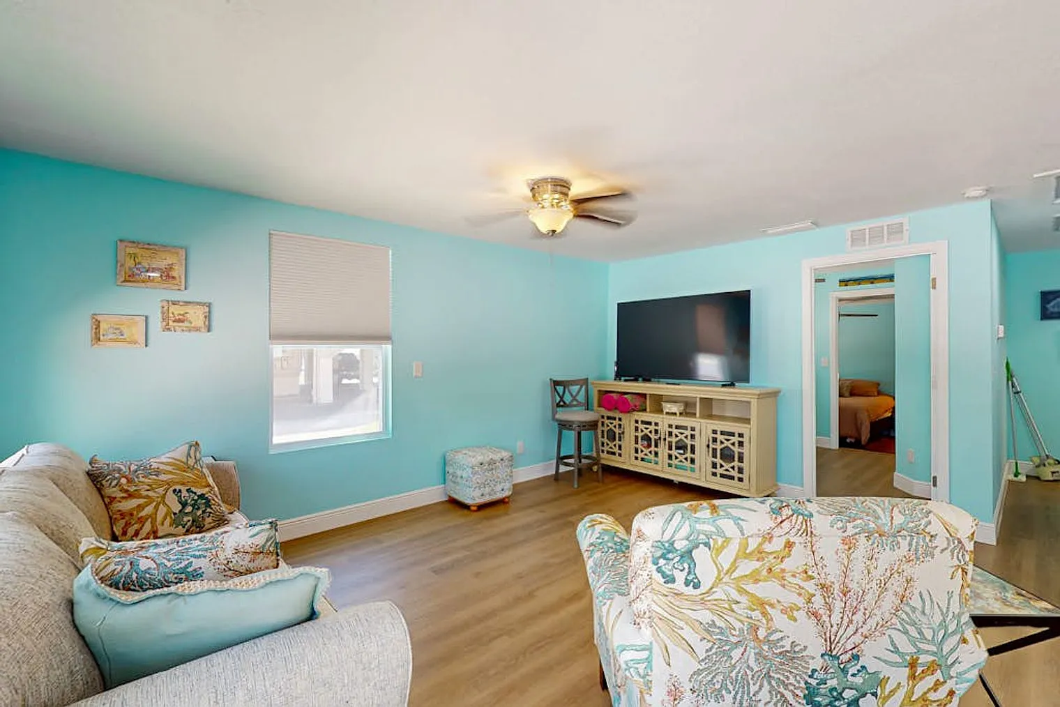 2 bed, 1.0 bath, 613 sqft, $4,259 — Photo 2